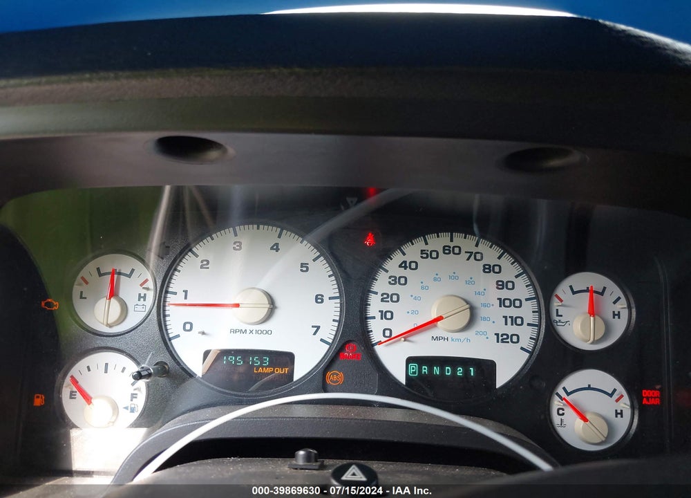 2005 DODGE RAM 1500 VIN: 1D7HU18D85J595515
