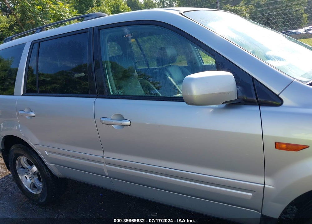 2006 HONDA PILOT EX-L VIN: 2HKYF18576H563601