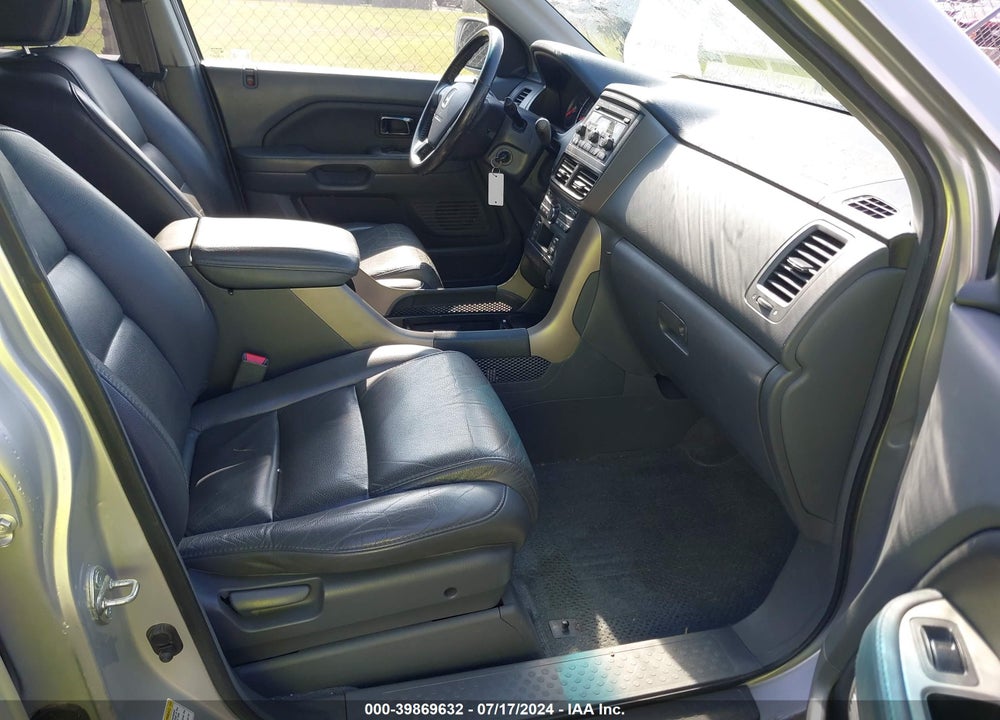 2006 HONDA PILOT EX-L VIN: 2HKYF18576H563601
