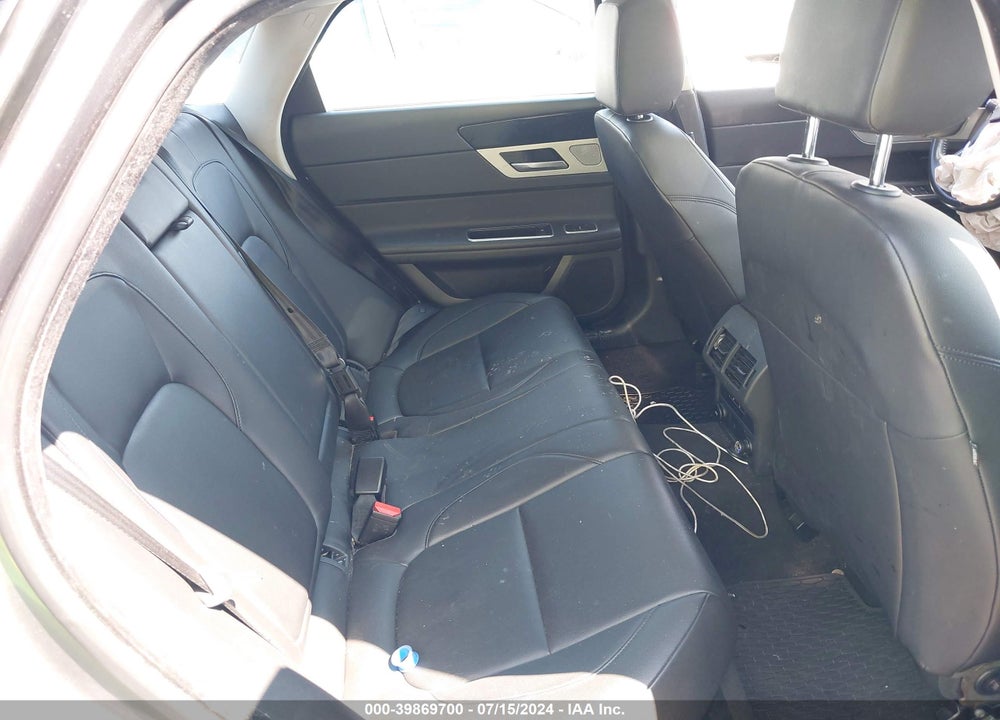 2018 JAGUAR XF 25T PREMIUM VIN: SAJBJ4FX3JCY55780