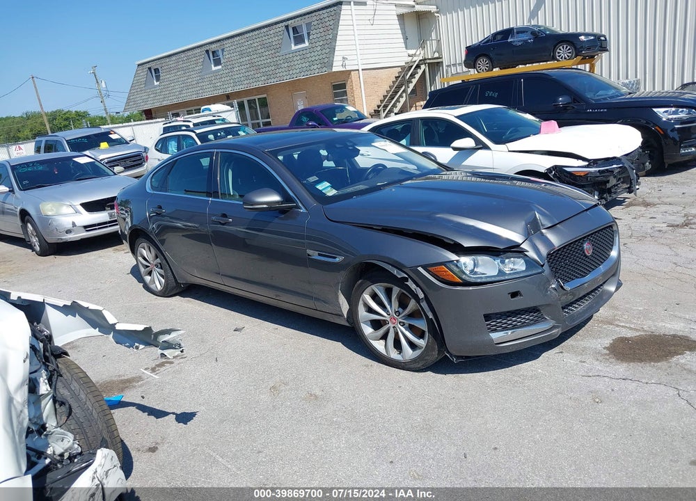2018 JAGUAR XF 25T PREMIUM VIN: SAJBJ4FX3JCY55780