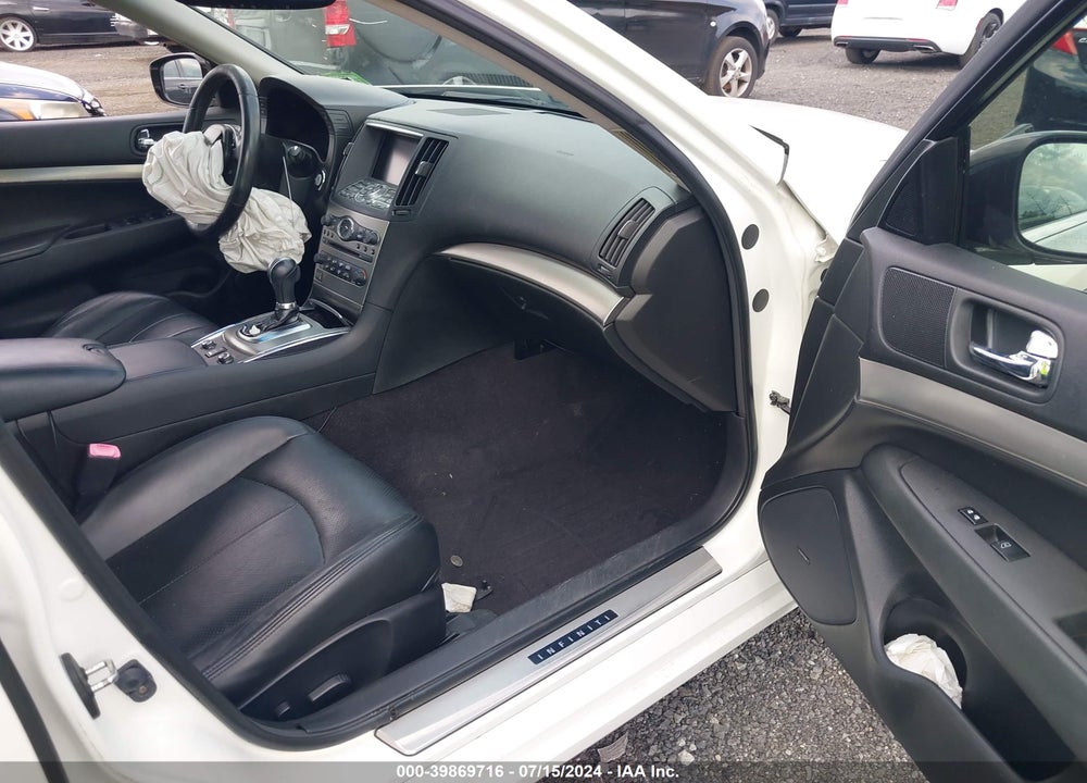 2011 INFINITI G37X VIN: JN1CV6AR5BM409673