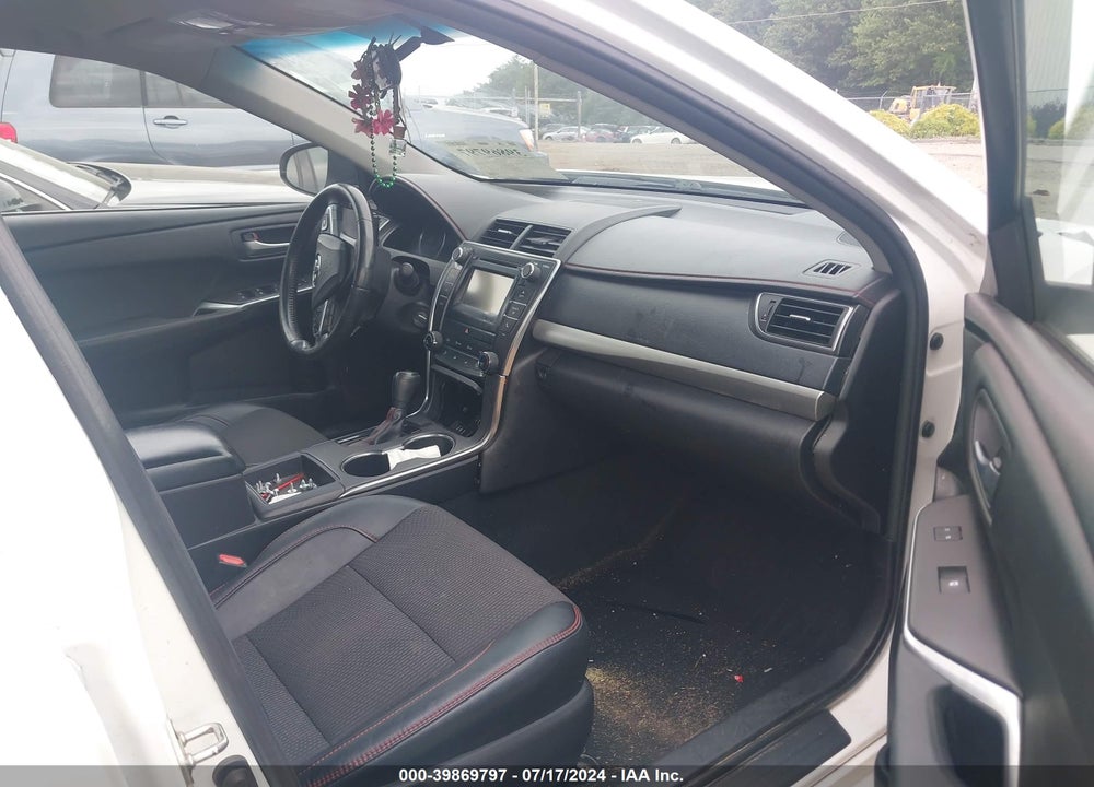 2016 TOYOTA CAMRY SE VIN: 4T1BF1FK3GU556548