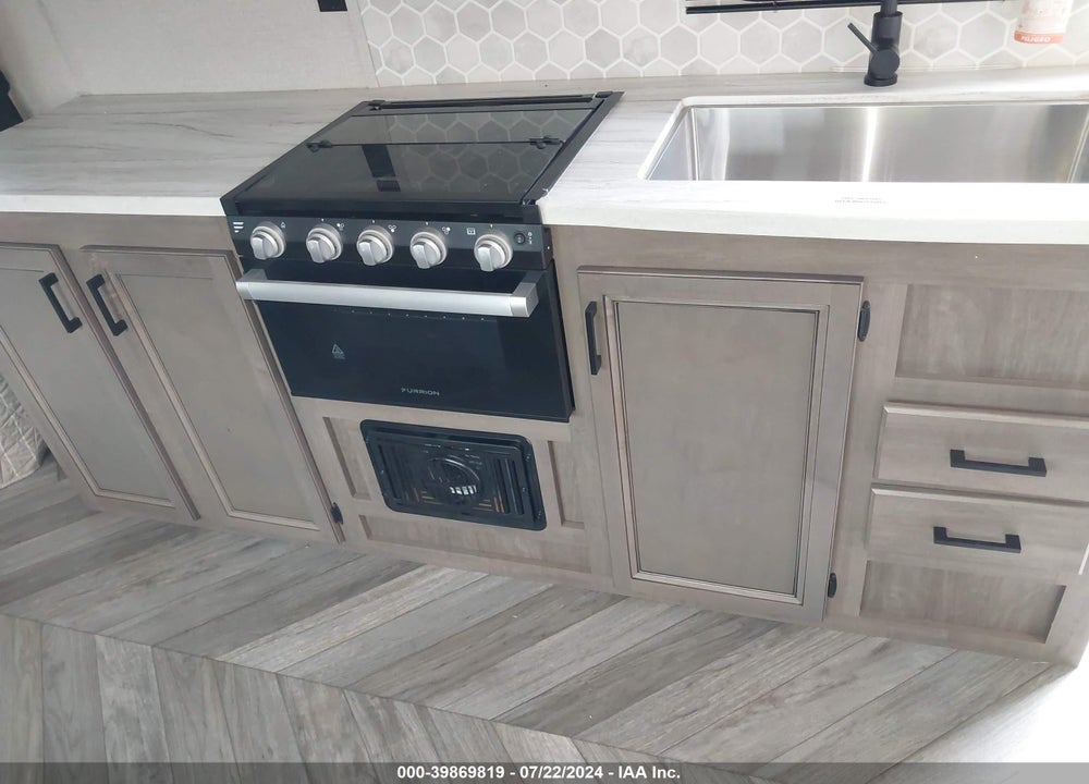 2022 HIGHLAND RIDGE M-20FBS VIN: 58TB40BK9N14C3096