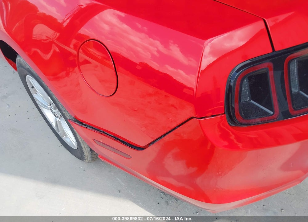 2014 FORD MUSTANG V6 VIN: 1ZVBP8EM3E5263587
