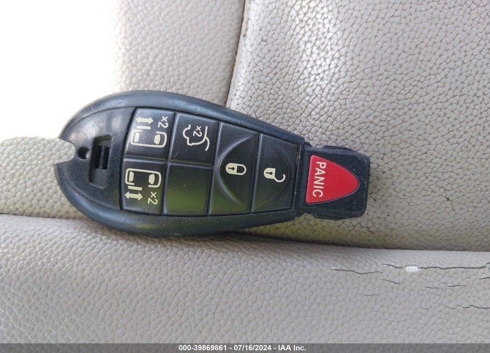 2013 CHRYSLER TOWN & COUNTRY VIN: 2C4RC1BG6DR578078