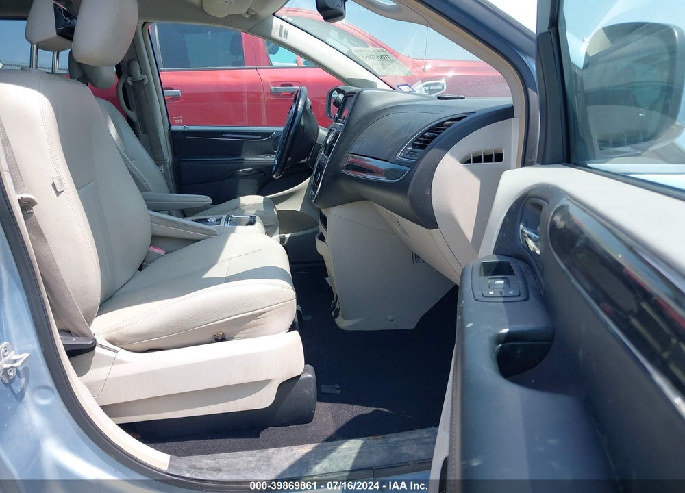 2013 CHRYSLER TOWN & COUNTRY VIN: 2C4RC1BG6DR578078