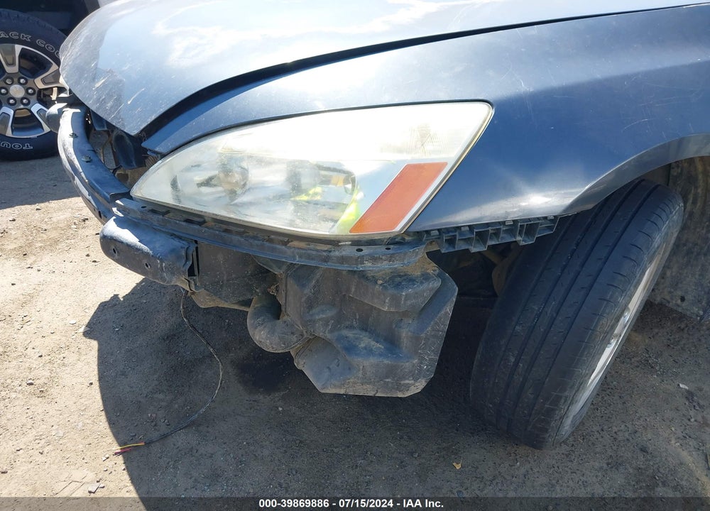 2003 HONDA ACCORD 2.4 EX VIN: JHMCM56653C075126