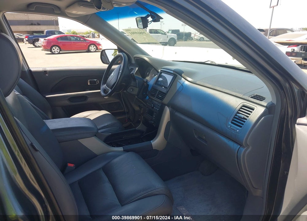 2006 HONDA PILOT EX-L VIN: 5FNYF28526B046923