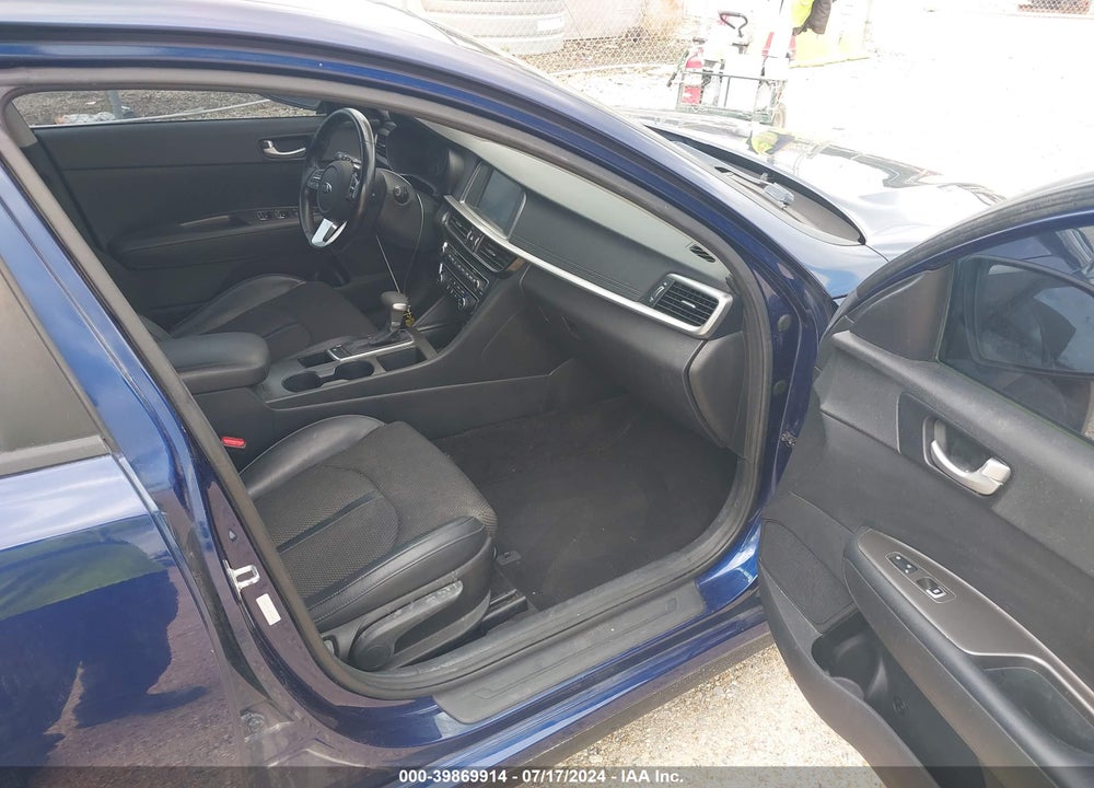 2019 KIA OPTIMA S VIN: 5XXGT4L3XKG306353