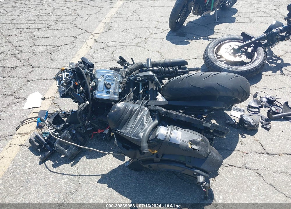 2023 INDIAN MOTORCYCLE CO. SCOUT BOBBER ABS VIN: 56KMTA002P3191745