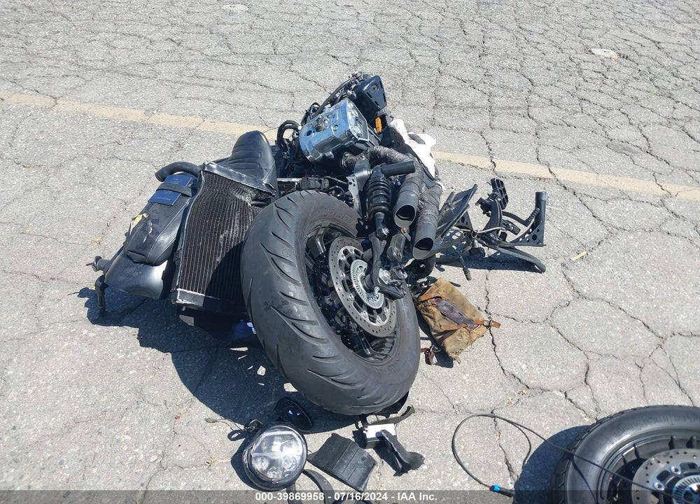 2023 INDIAN MOTORCYCLE CO. SCOUT BOBBER ABS VIN: 56KMTA002P3191745