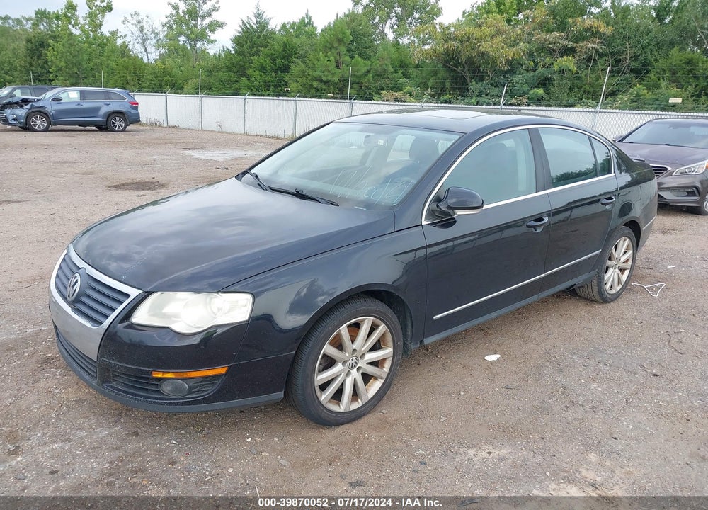 2010 VOLKSWAGEN PASSAT KOMFORT VIN: WVWJK7AN5AE163507