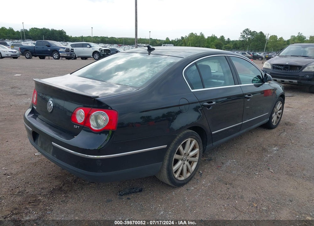 2010 VOLKSWAGEN PASSAT KOMFORT VIN: WVWJK7AN5AE163507