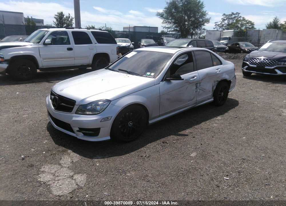 2013 MERCEDES-BENZ C 300 LUXURY 4MATIC/SPORT 4MATIC VIN: WDDGF8AB0DR287651