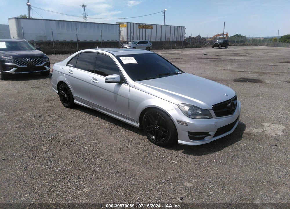 2013 MERCEDES-BENZ C 300 LUXURY 4MATIC/SPORT 4MATIC VIN: WDDGF8AB0DR287651