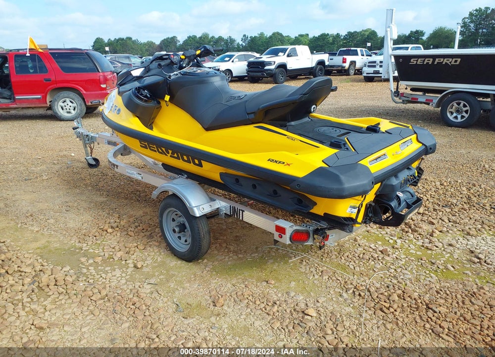 2021 SEADOO RXP-300 VIN: YDV56669B121
