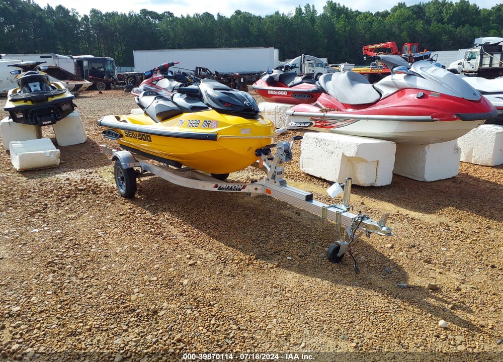 2021 SEADOO RXP-300 VIN: YDV56669B121