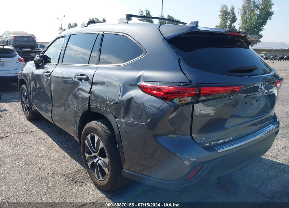 2021 TOYOTA HIGHLANDER XLE VIN: 5TDHZRAH6MS535449