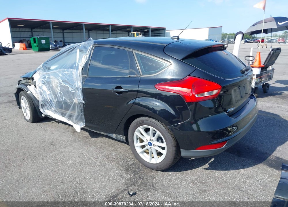 2018 FORD FOCUS SE VIN: 1FADP3K29JL207845