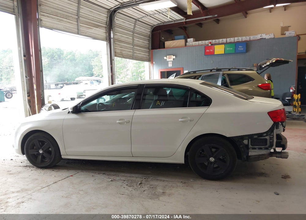 2011 VOLKSWAGEN JETTA 2.0L TDI VIN: 3VWLL7AJ8BM094503