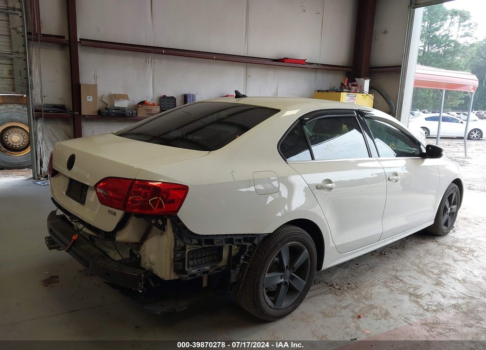2011 VOLKSWAGEN JETTA 2.0L TDI VIN: 3VWLL7AJ8BM094503