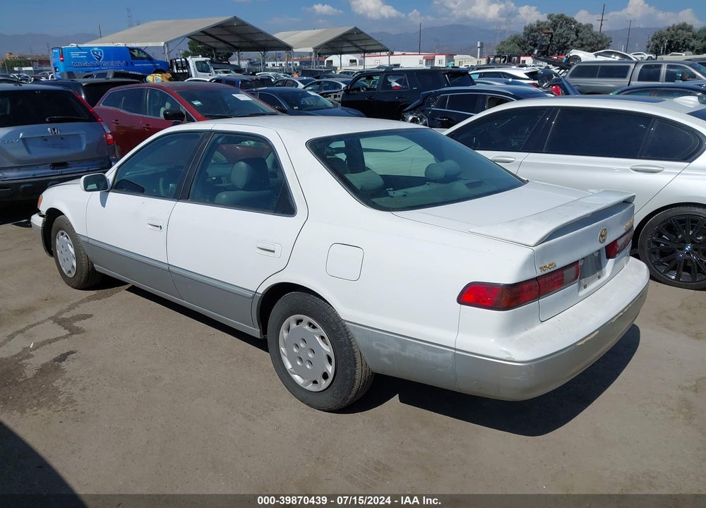 1998 TOYOTA CAMRY LE VIN: JT2BG22K7W0257348