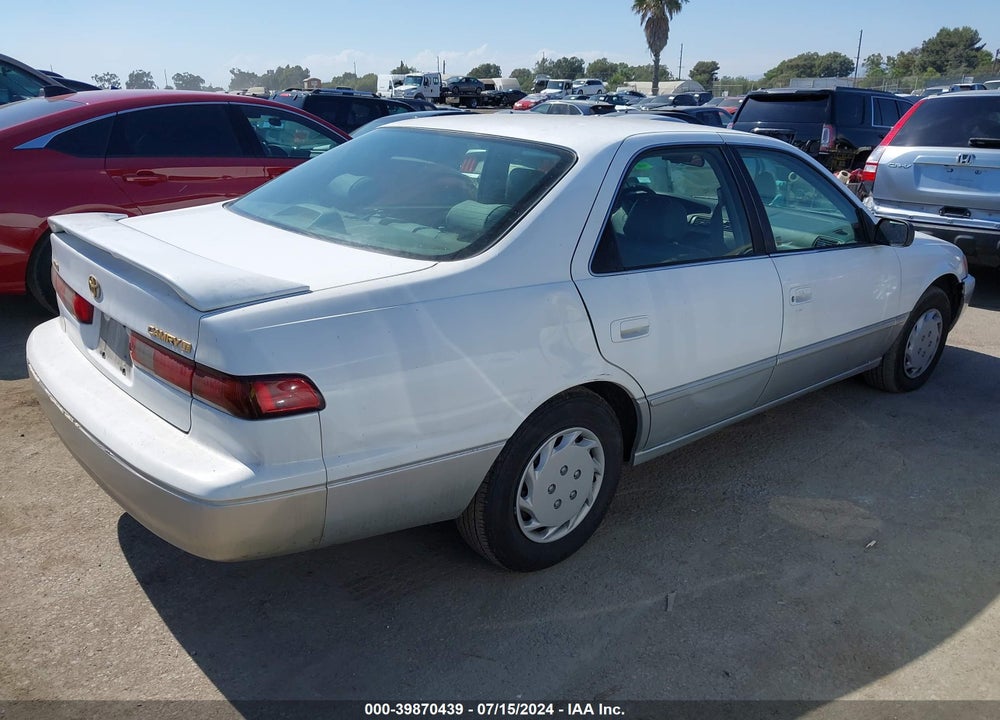 1998 TOYOTA CAMRY LE VIN: JT2BG22K7W0257348