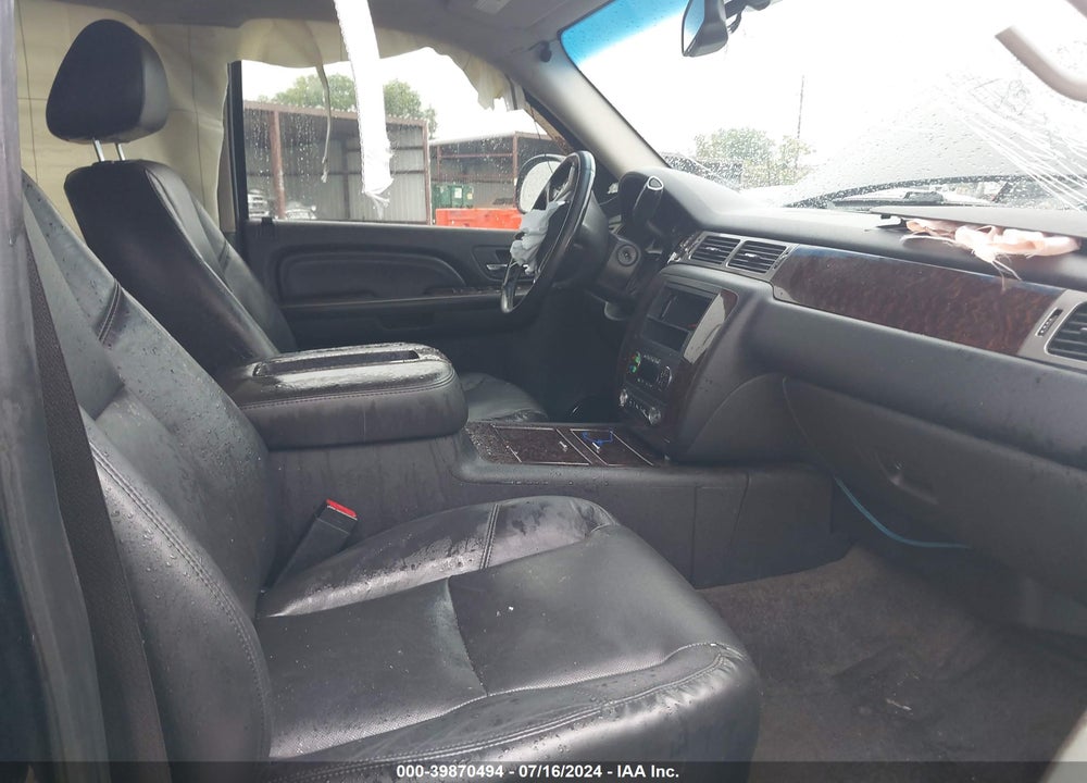 2009 GMC YUKON DENALI VIN: 1GKFK03239R203267