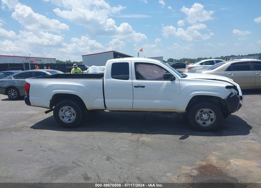 2018 TOYOTA TACOMA SR VIN: 5TFSX5EN5JX061648