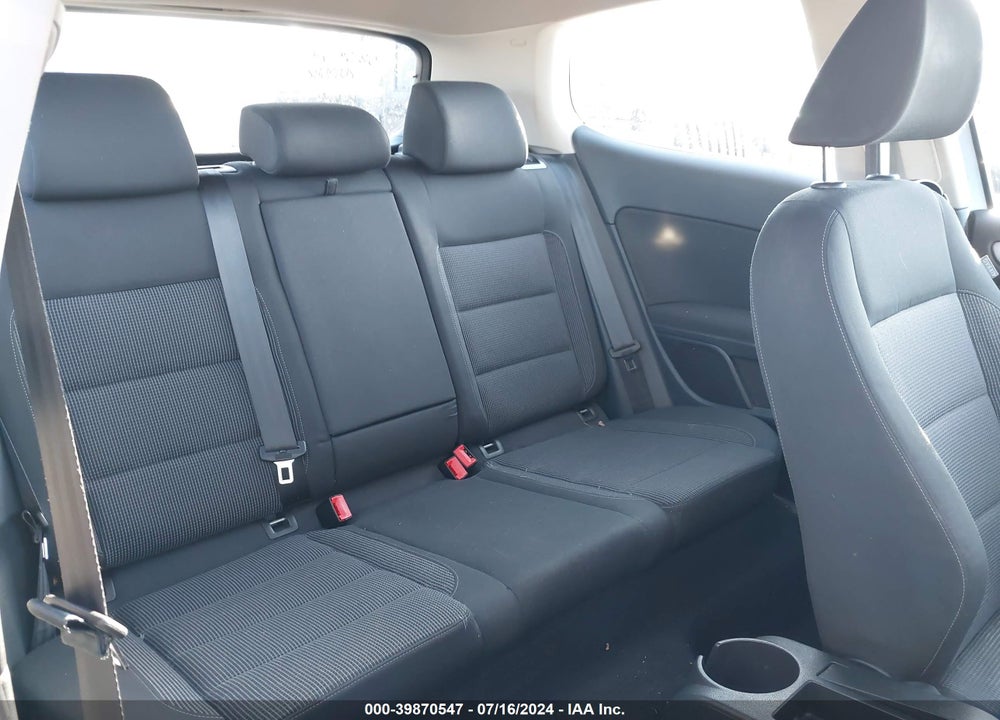 2011 VOLKSWAGEN GOLF 2.5L 2-DOOR VIN: WVWAB7AJ1BW012463