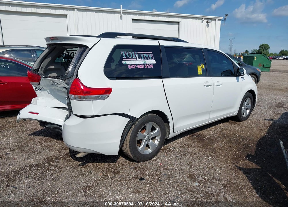 2014 TOYOTA SIENNA LE V6 8 PASSENGER VIN: 5TDKK3DC4ES505021