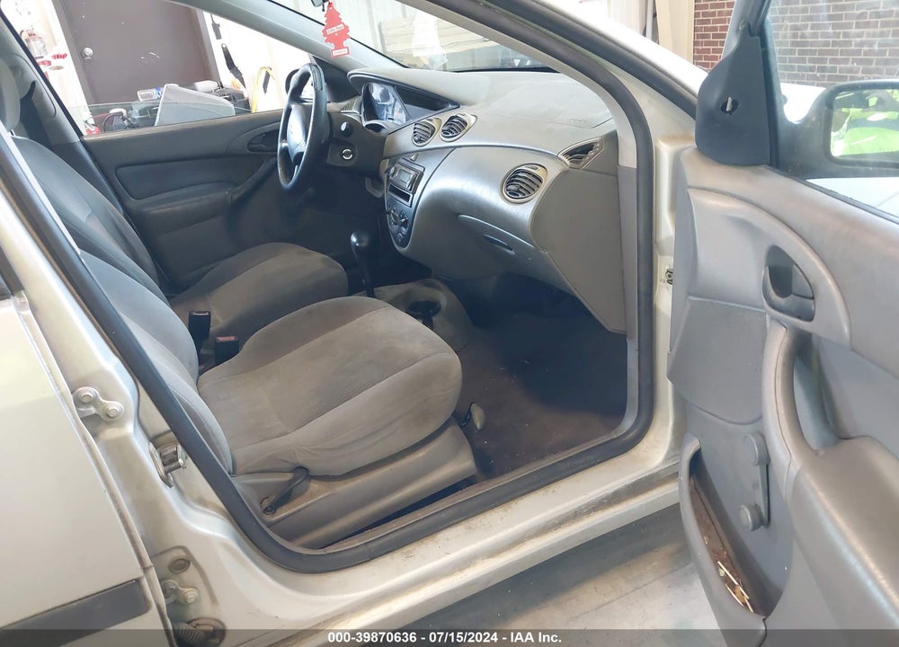 2001 FORD FOCUS LX VIN: 1FAFP33P91W201934