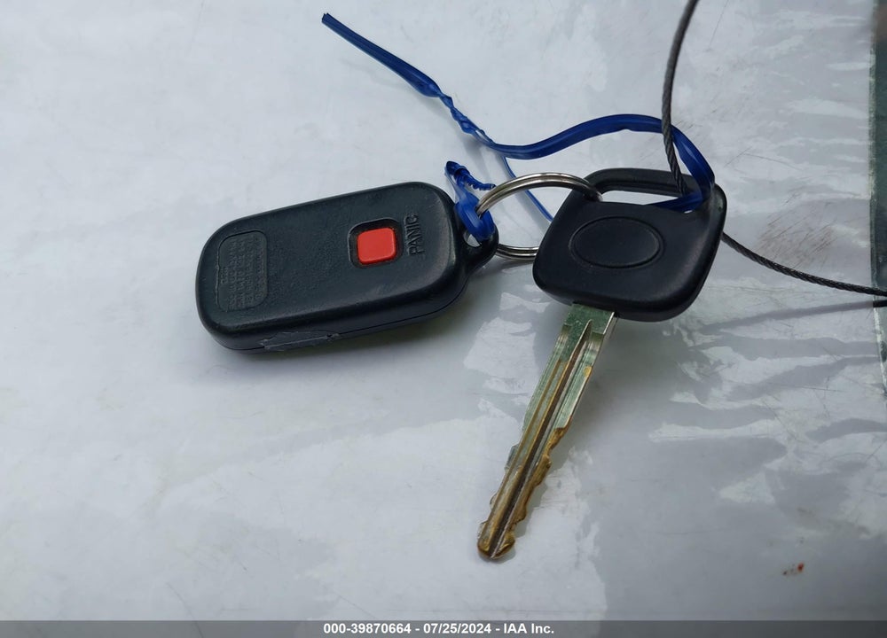 2003 TOYOTA SIENNA CE VIN: 4T3ZF19CX3U538830