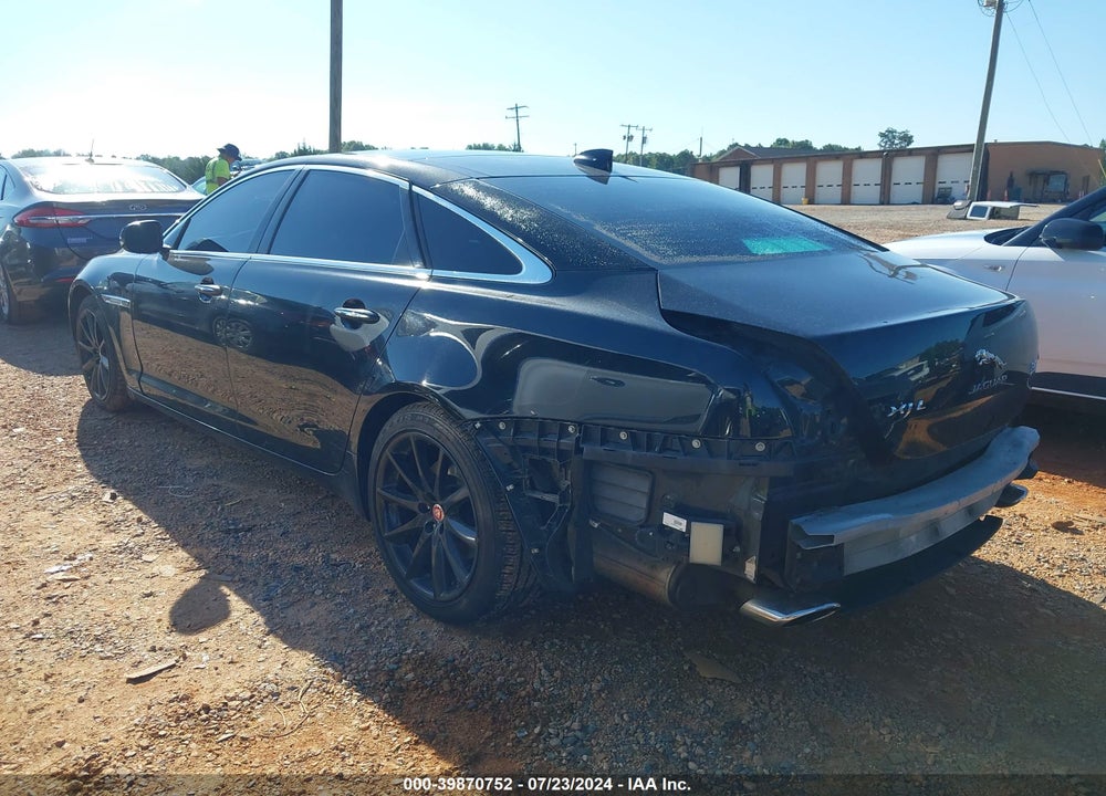 2016 JAGUAR XJ XJL PORTFOLIO VIN: SAJWJ2GDXG8V92659
