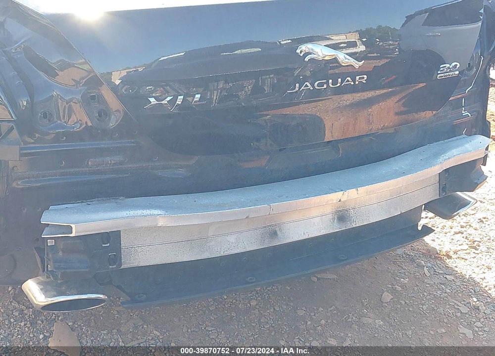 2016 JAGUAR XJ XJL PORTFOLIO VIN: SAJWJ2GDXG8V92659