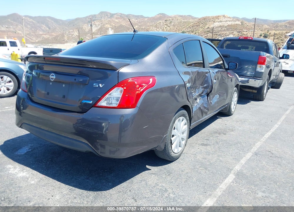 2015 NISSAN VERSA 1.6 SV VIN: 3N1CN7AP7FL852573