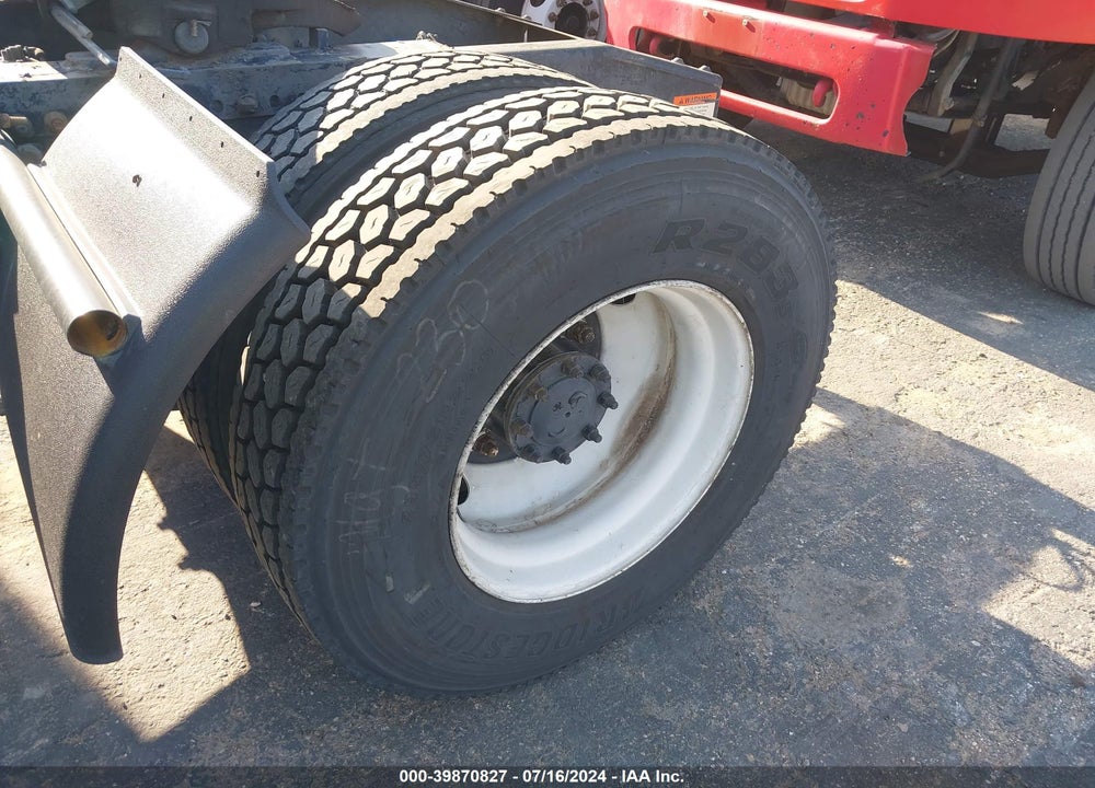 2005 FREIGHTLINER M2 106 MEDIUM DUTY VIN: 1FUBCYDJ55HU17035