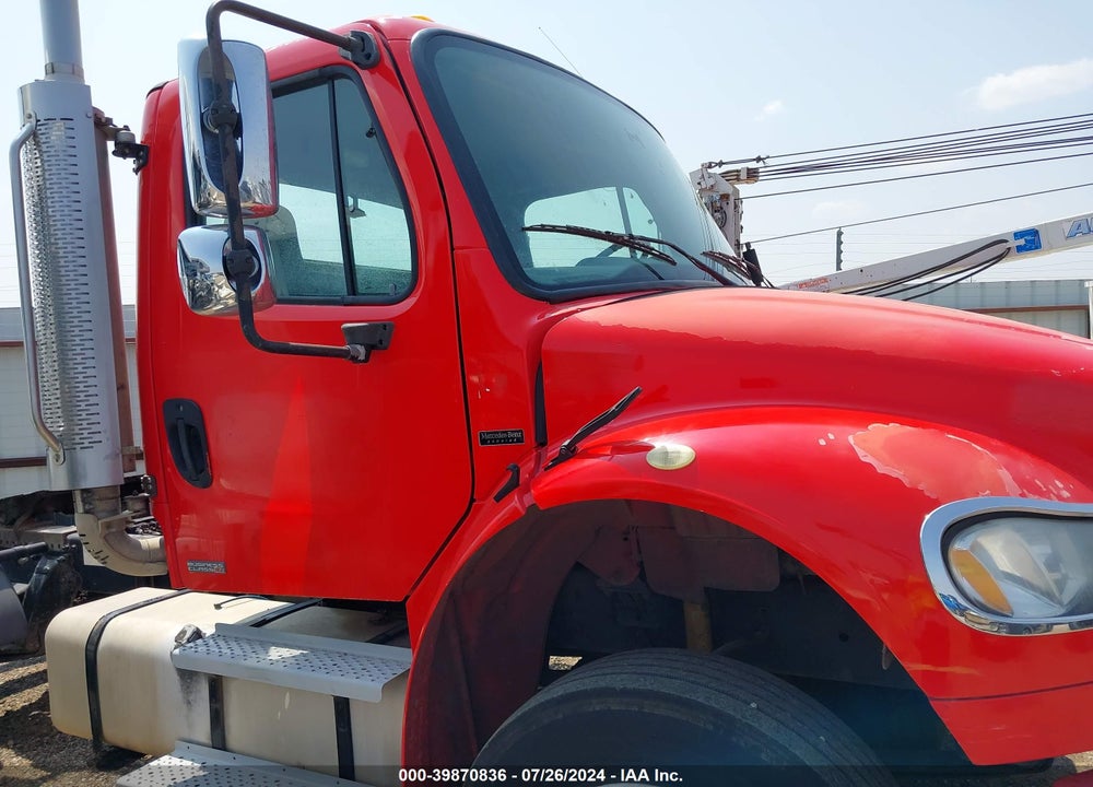 2005 FREIGHTLINER M2 106 MEDIUM DUTY VIN: 1FUBCYDJ45HU17043