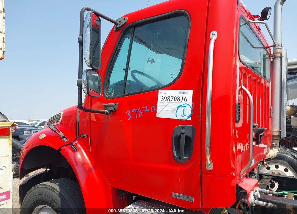 2005 FREIGHTLINER M2 106 MEDIUM DUTY VIN: 1FUBCYDJ45HU17043