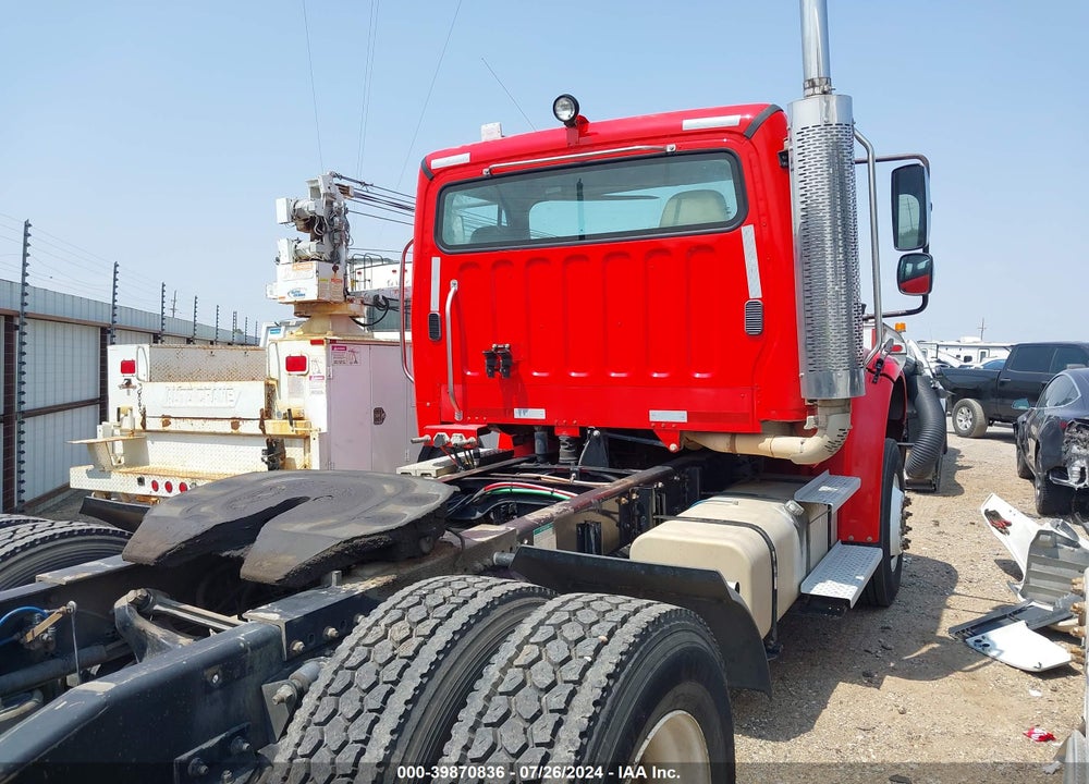 2005 FREIGHTLINER M2 106 MEDIUM DUTY VIN: 1FUBCYDJ45HU17043