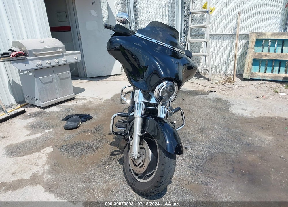 2006 HARLEY-DAVIDSON FLHTCUI VIN: 1HD1FCW156Y646129