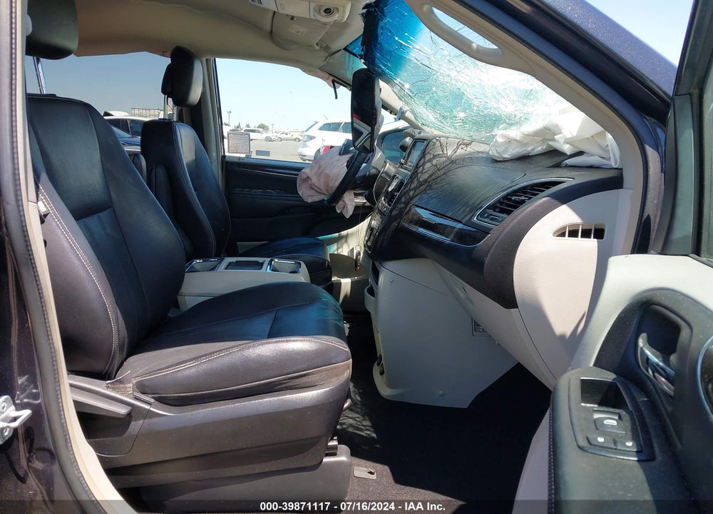 2014 CHRYSLER TOWN & COUNTRY TOURING VIN: 2C4RC1BG9ER203657