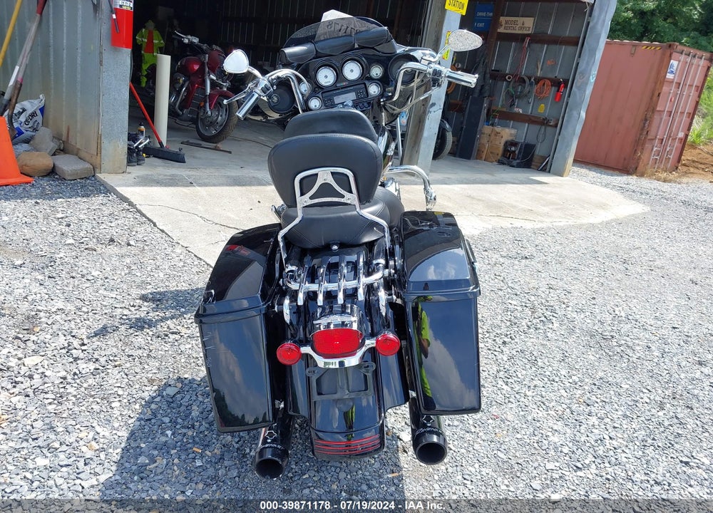 2007 HARLEY-DAVIDSON FLHX VIN: 1HD1KB4147Y617702