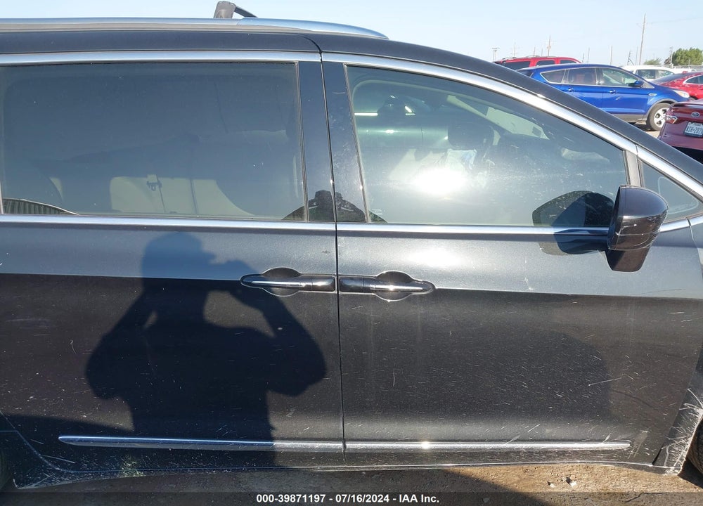 2019 CHRYSLER PACIFICA TOURING L VIN: 2C4RC1BG7KR651195