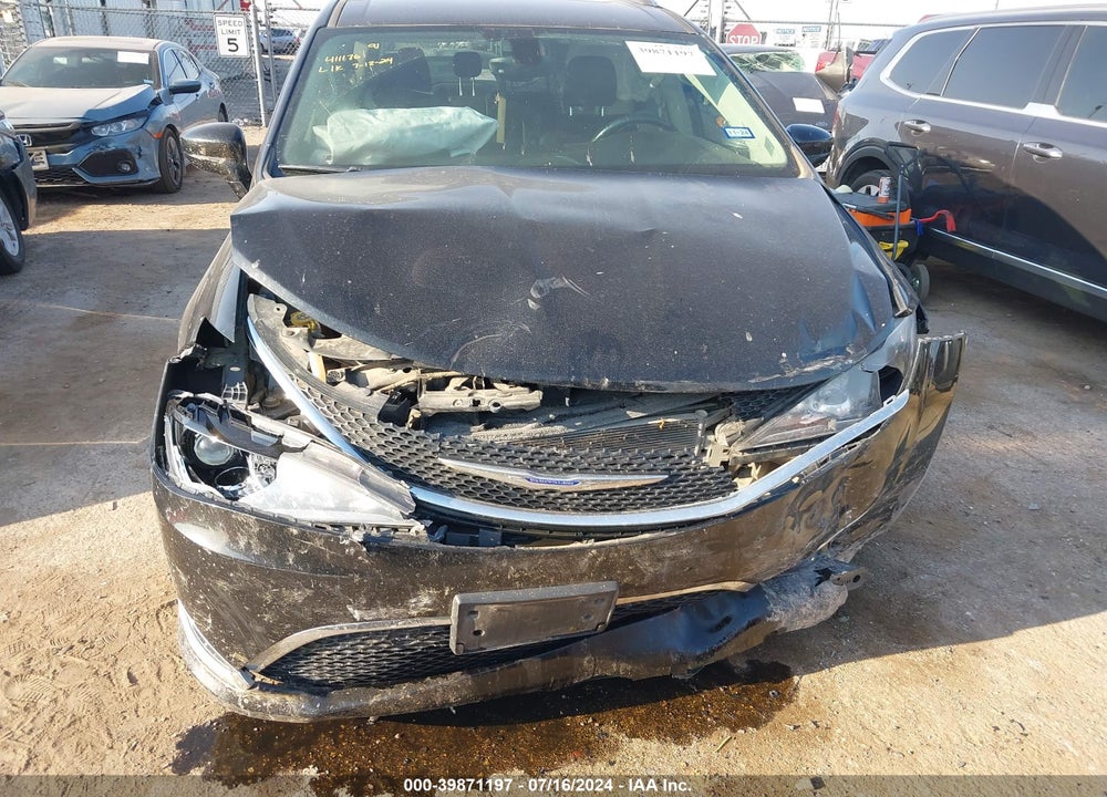 2019 CHRYSLER PACIFICA TOURING L VIN: 2C4RC1BG7KR651195