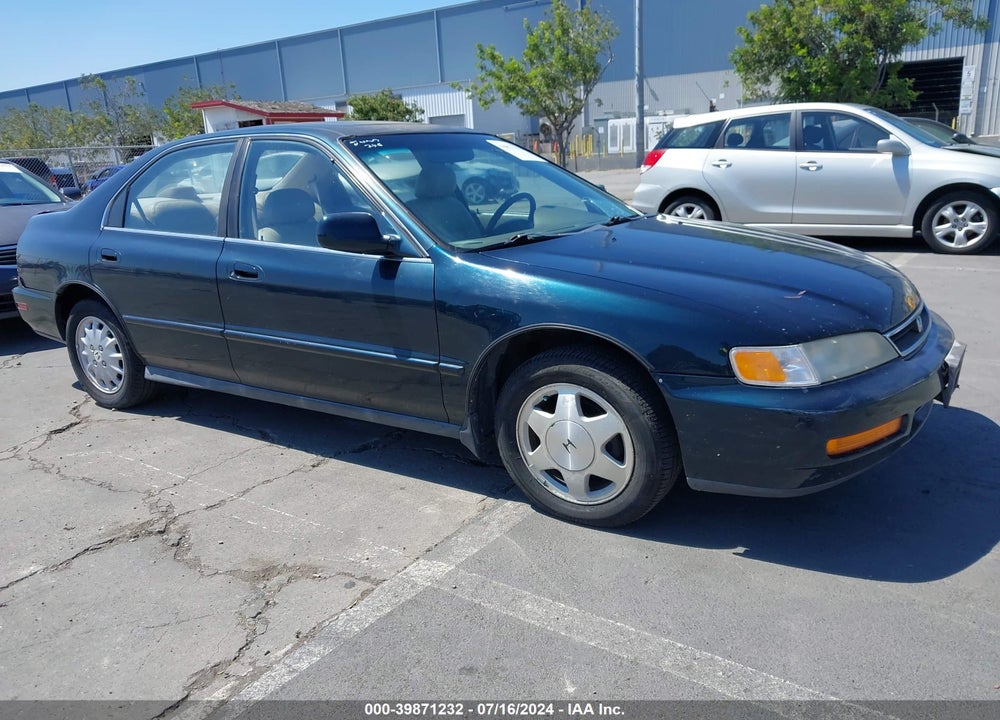 1996 HONDA ACCORD EX/EX-R VIN: 1HGCD5656TA125764