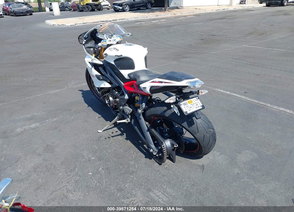 2017 TRIUMPH MOTORCYCLE DAYTONA 675R ABS VIN: SMTA02YK6HJ789932