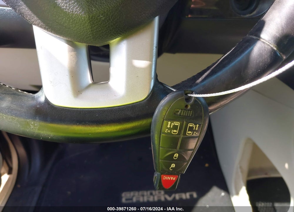 2011 DODGE GRAND CARAVAN CREW VIN: 2D4RN5DGXBR660085