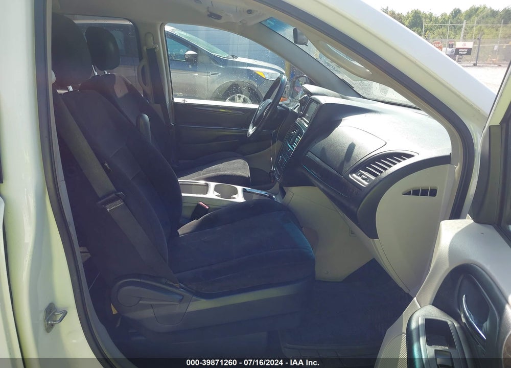 2011 DODGE GRAND CARAVAN CREW VIN: 2D4RN5DGXBR660085